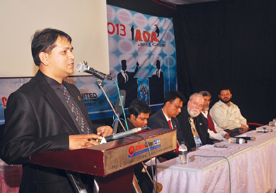 Debate-gallery-01